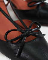 Lola Cruz Slingpumps