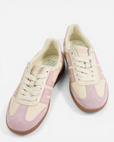 Back 70 Sneaker